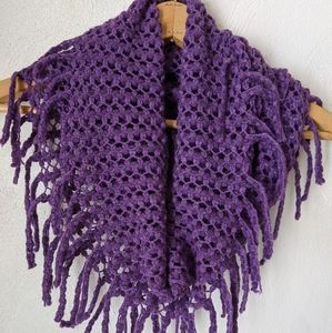 Purple fringe cowl